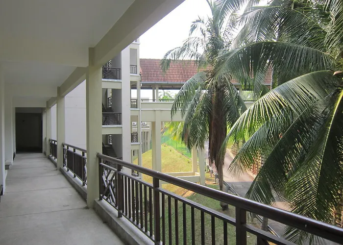 Paradise Lagoon Apartment
