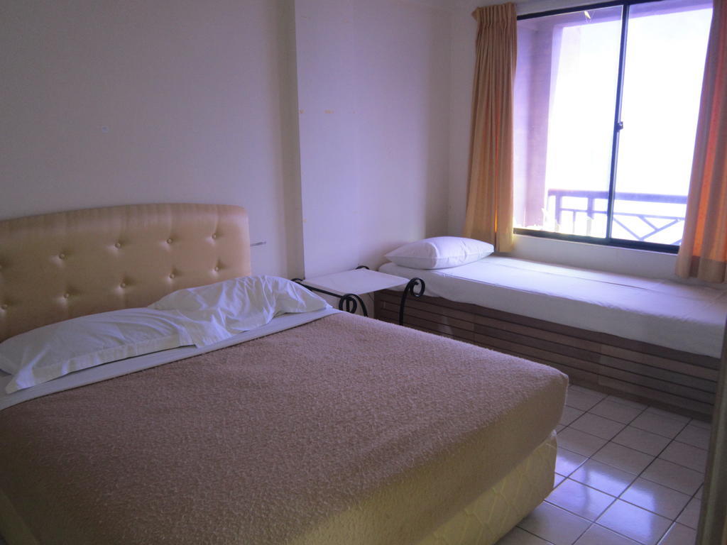 Paradise Lagoon Apartment Port Dickson